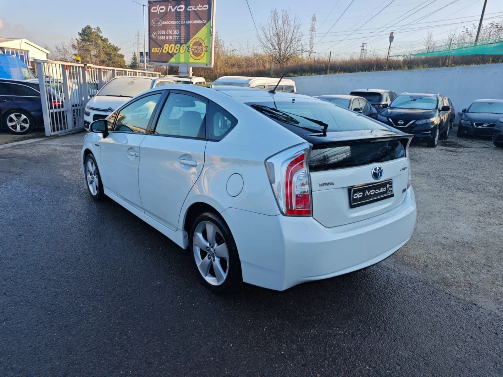 Toyota Prius ХИБРИД* ПАНОРАМА* ЛЕД* НАВИ* ГАРАНЦИЯ - изображение 3