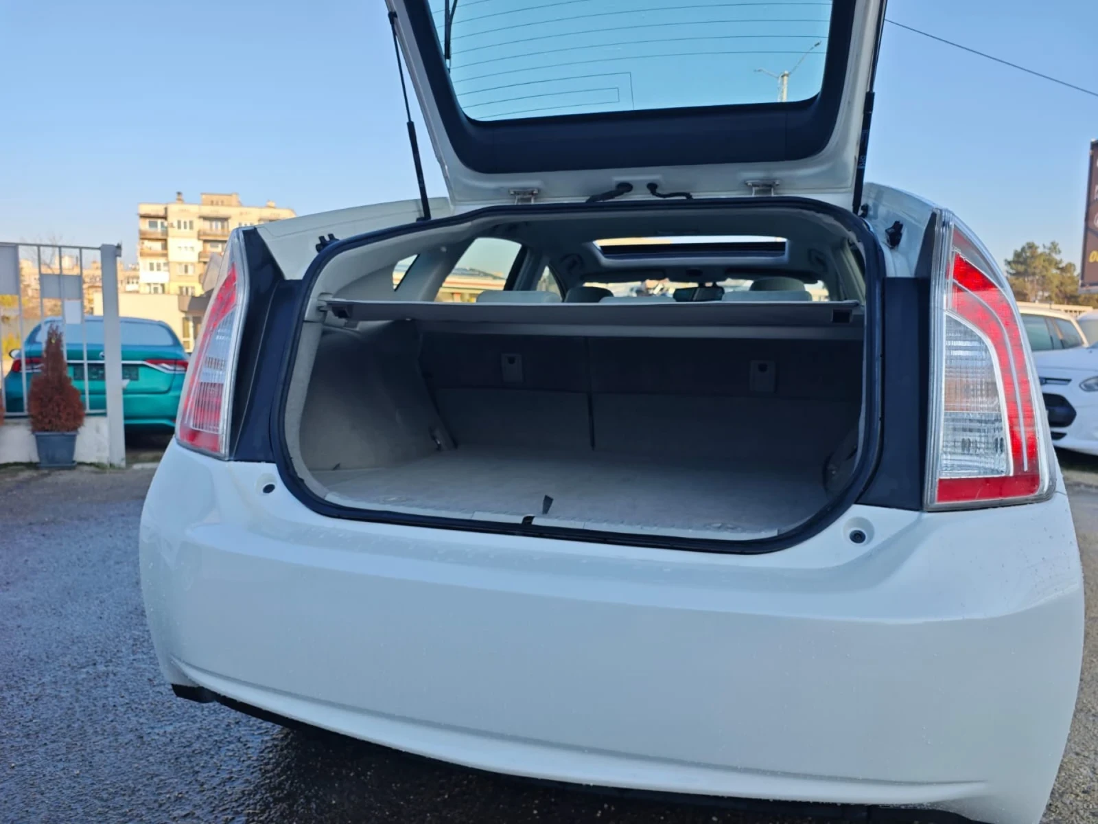 Toyota Prius ������* ��������* ���* ����* �������� | Mobile.bg � ����������� 13