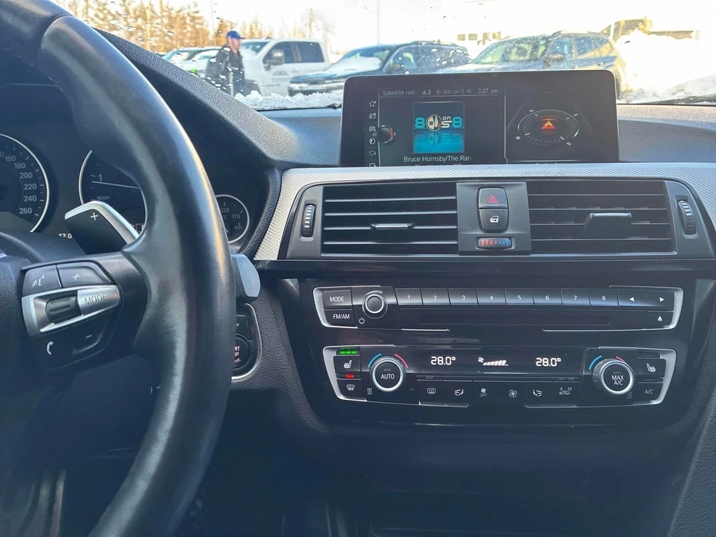 BMW 330 * xDrive * CARFAX * М ПАКЕТ * ПОДГРЕВИ - изображение 9