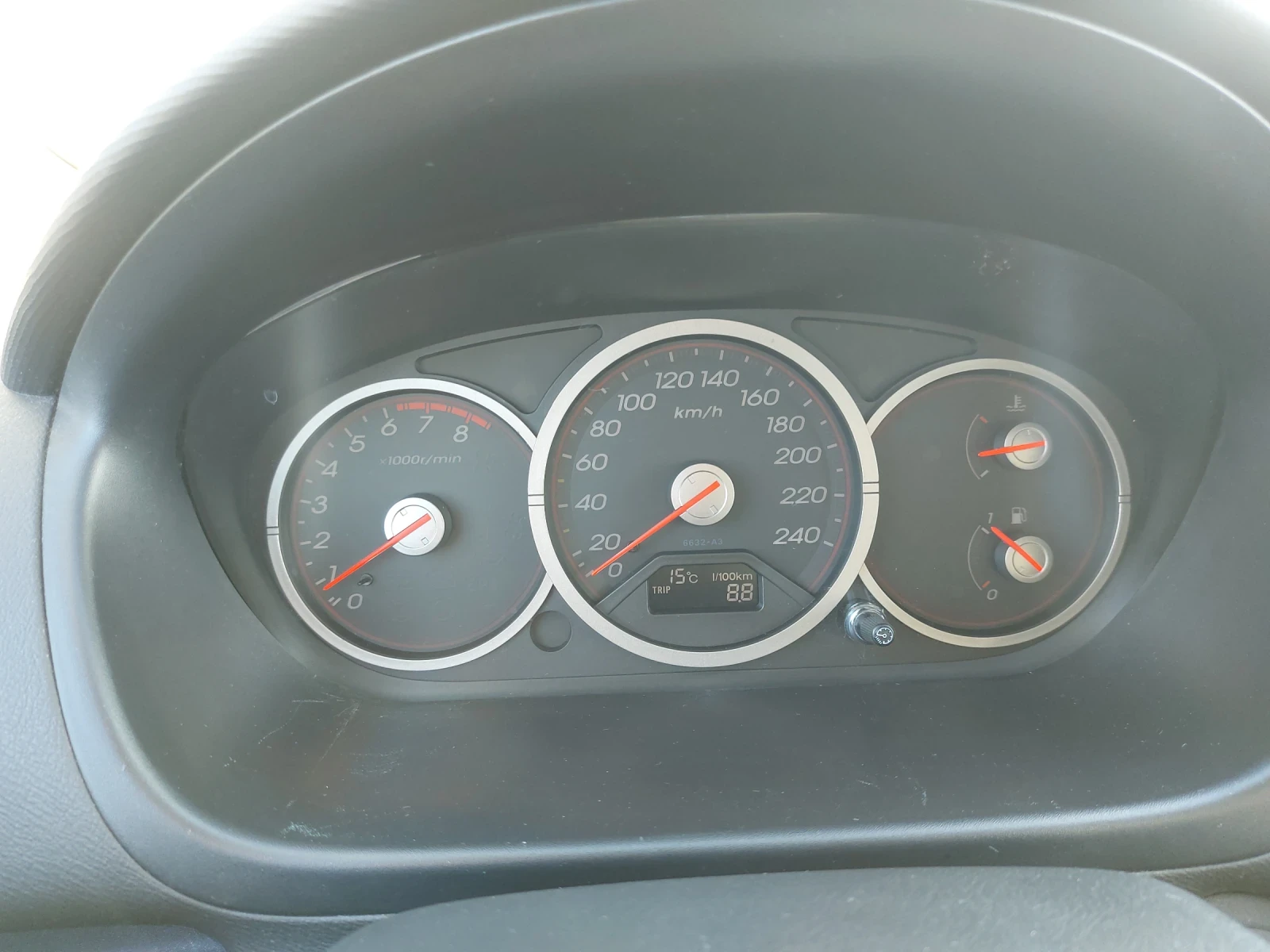 Honda Civic Gen 7 1.6, снимка 16 - Автомобили и джипове - 53696758