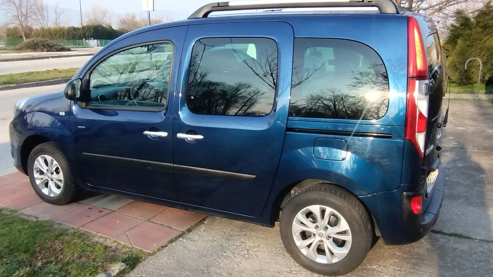 Renault Kangoo 1.2TCE LIMITED , снимка 5 - Автомобили и джипове - 53752682