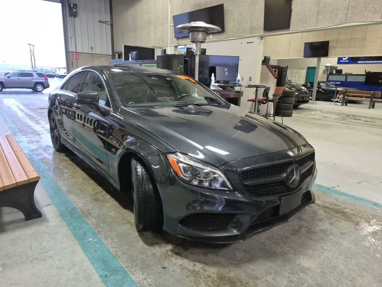 Mercedes-Benz CLS 400  PANORAMA| ОБДУХВАНЕ| АМБИЕНТ| CARFAX , снимка 2 - Автомобили и джипове - 53890814