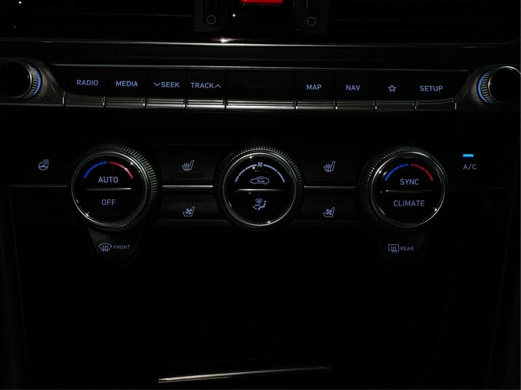 Genesis G70 3.3T AWD* АвтоКреди* (ЦЕНА ДО БГ), снимка 14 - Автомобили и джипове - 53951712