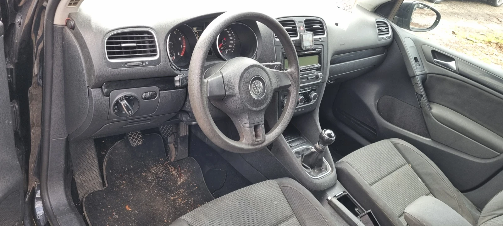 VW Golf 1.6i/GPL, снимка 5 - Автомобили и джипове - 54041417