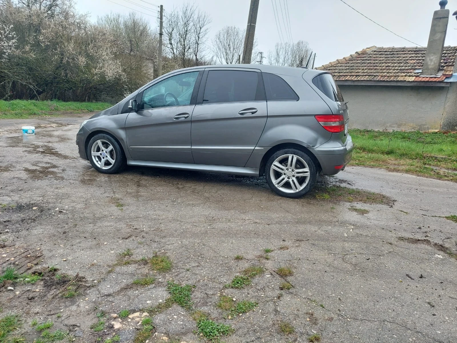 Mercedes-Benz B 180, снимка 5 - Автомобили и джипове - 54066935