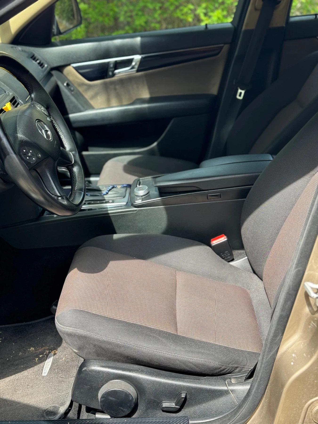 Mercedes-Benz C 220 2.2 CDI, снимка 7 - Автомобили и джипове - 54180010