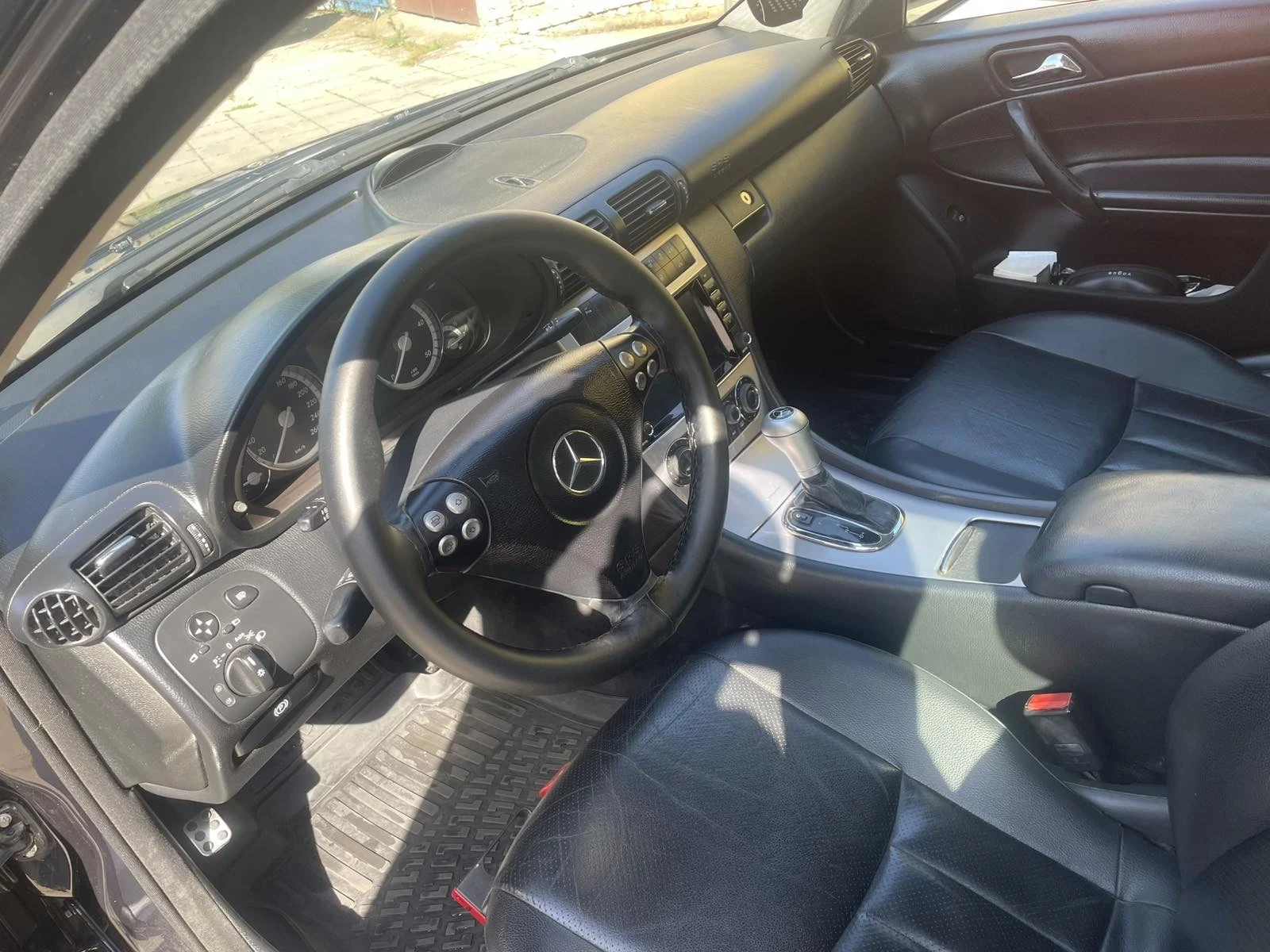 Mercedes-Benz C 220 Sport edition AMG, снимка 6 - Автомобили и джипове - 54455463