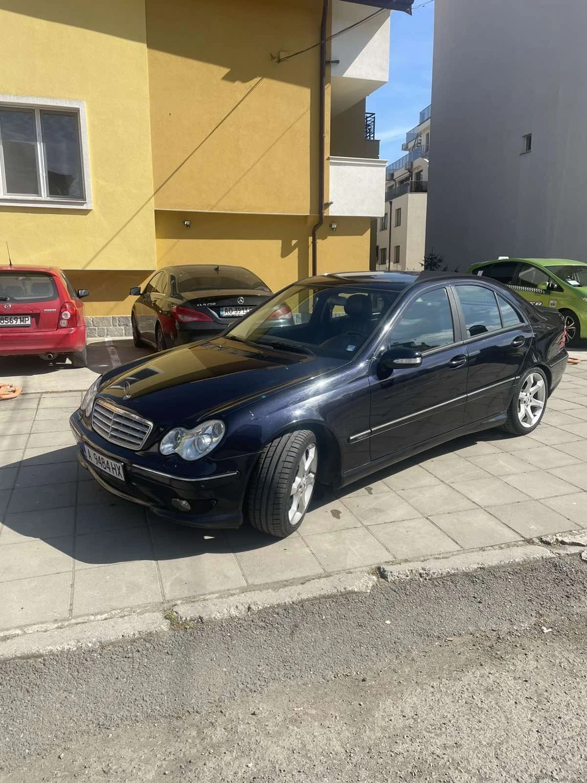 Mercedes-Benz C 220 Sport edition AMG, снимка 13 - Автомобили и джипове - 54455463