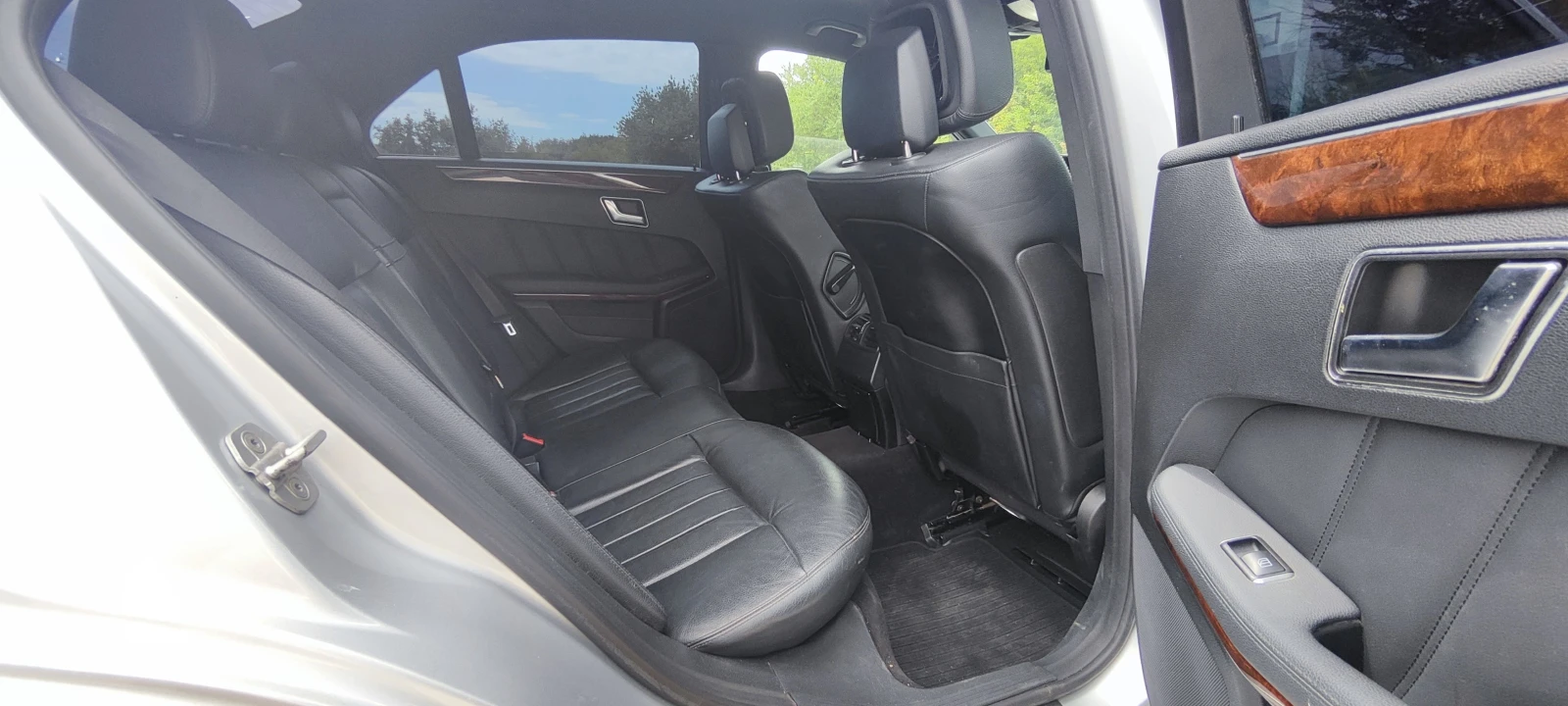 Mercedes-Benz E 300 CDI 231 к.с., снимка 11 - Автомобили и джипове - 54703630