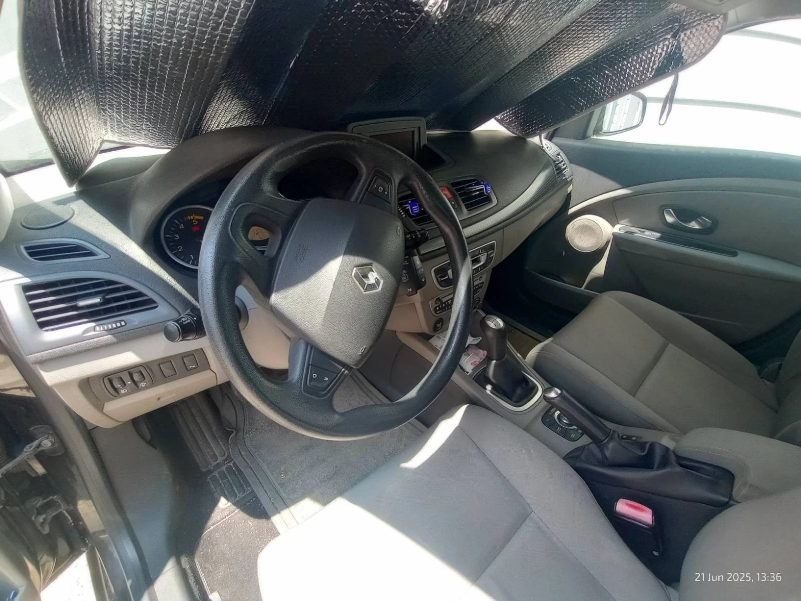 Renault Megane 1, 5 DCI, снимка 12 - Автомобили и джипове - 54823375