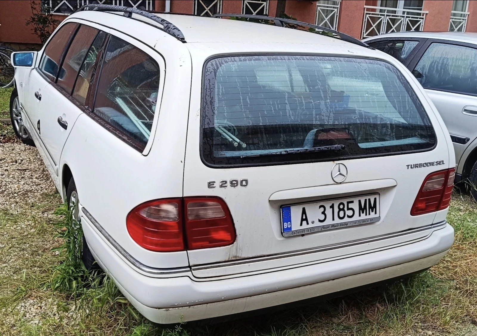 Mercedes-Benz E 290, снимка 3 - Автомобили и джипове - 54898184