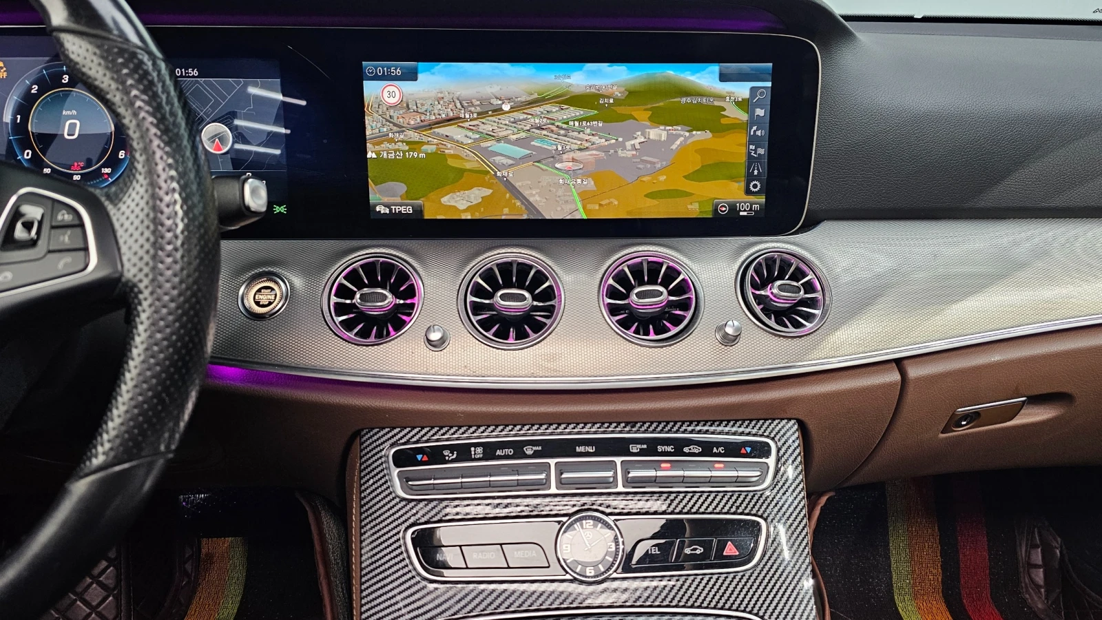 Mercedes-Benz E 350 * FULL DIGITAL * ОБДУХВАНЕ * ХЕД-ЪП * АМБИЕНТНО * , снимка 13 - Автомобили и джипове - 55062068
