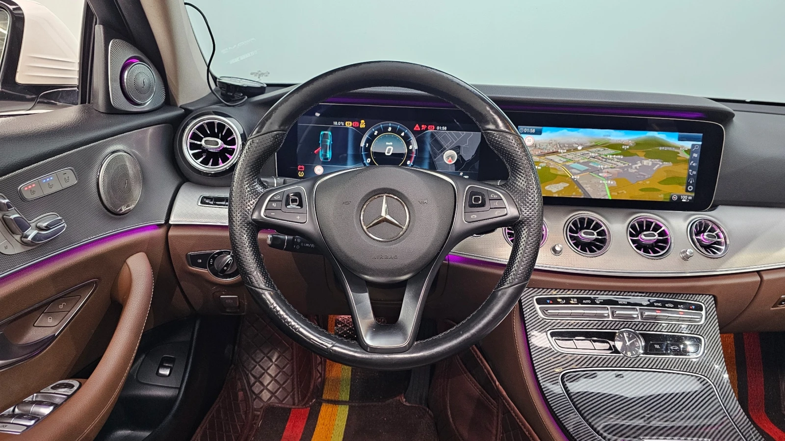 Mercedes-Benz E 350 * FULL DIGITAL * ОБДУХВАНЕ * ХЕД-ЪП * АМБИЕНТНО * , снимка 9 - Автомобили и джипове - 55062068