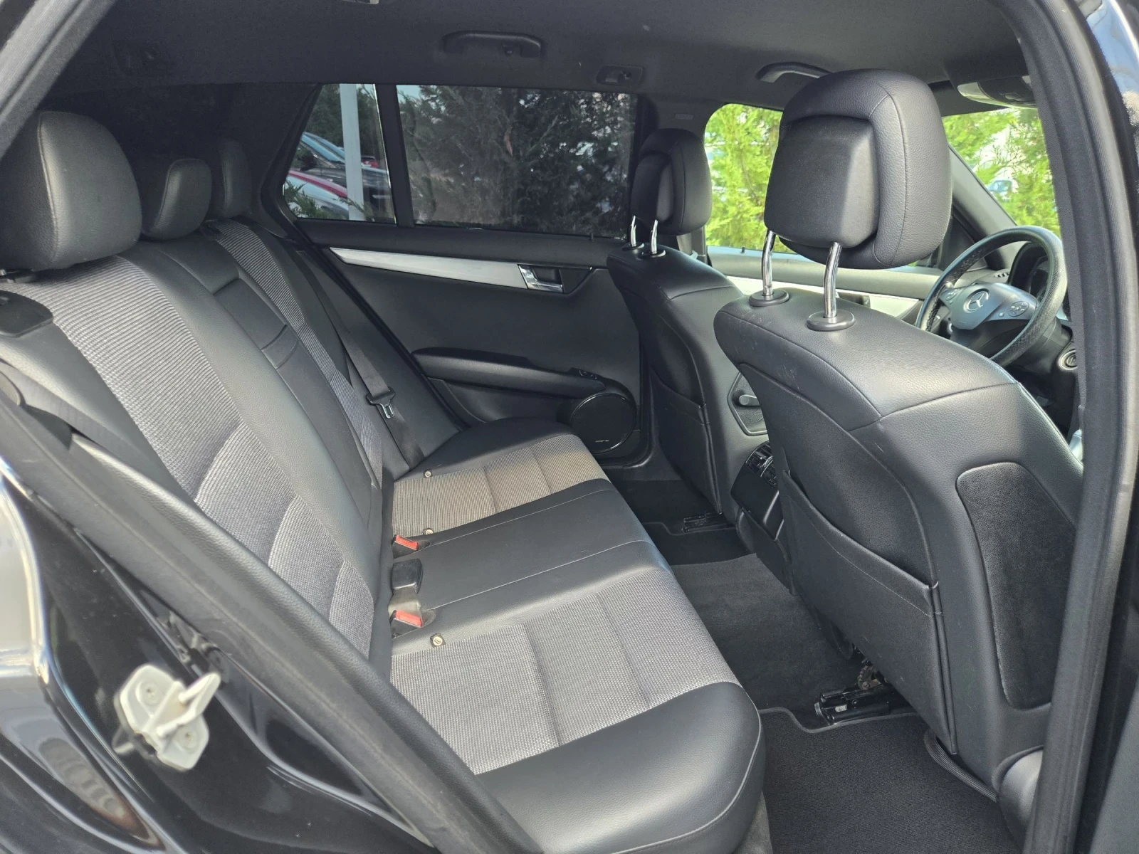 Mercedes-Benz C 220 2.2CDI-170кс= АВТОМАТ= AMG LINE= H&K= NAVI= КСЕНОН, снимка 14 - Автомобили и джипове - 55304973