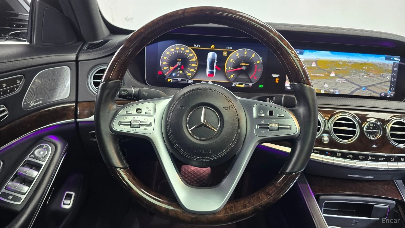 Mercedes-Benz S 560 LONG 4MATIC* МОНИТОРИ* МАСАЖИ* КОЖА* ПАНО* 360, снимка 11 - Автомобили и джипове - 55468179