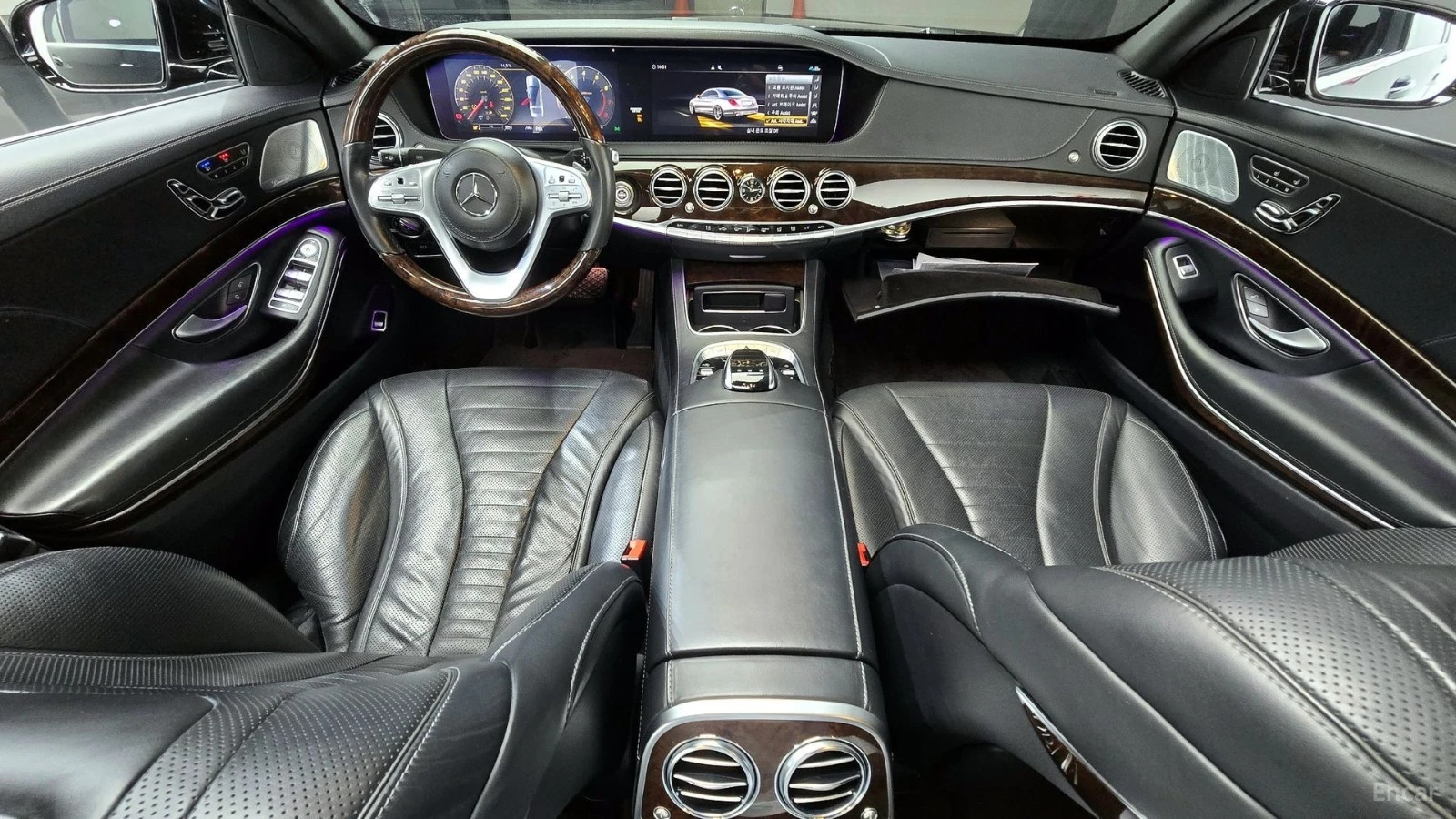 Mercedes-Benz S 560 LONG 4MATIC* МОНИТОРИ* МАСАЖИ* КОЖА* ПАНО* 360, снимка 6 - Автомобили и джипове - 55468179