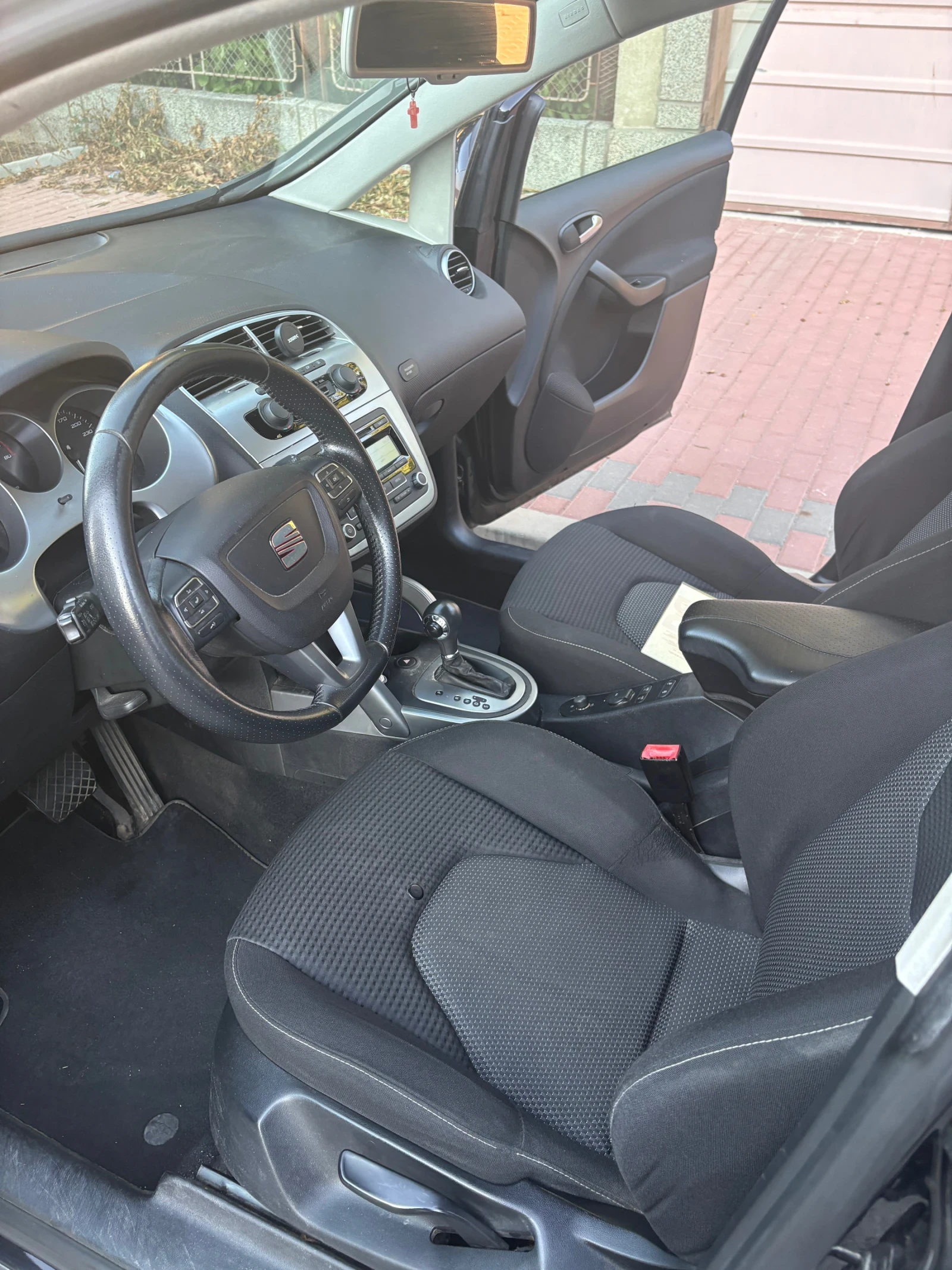 Seat Altea, снимка 12 - Автомобили и джипове - 55512600