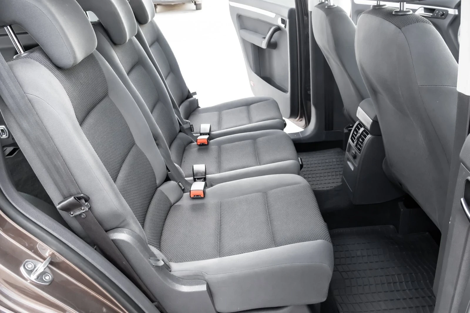 VW Touran 1.6 тди, снимка 12 - Автомобили и джипове - 55532984
