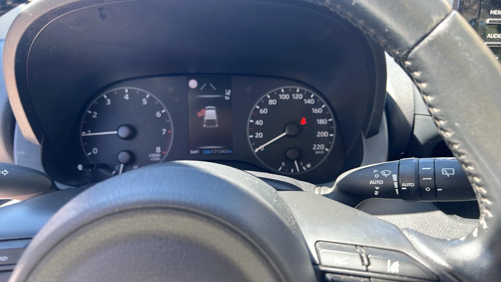 Toyota Yaris 1.5i Ръчни скорости/Мултимедия, снимка 7 - Автомобили и джипове - 55689646