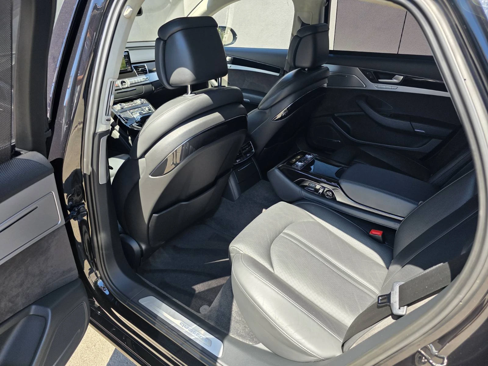 Audi A8 L 4.2 TDI, снимка 16 - Автомобили и джипове - 55706233