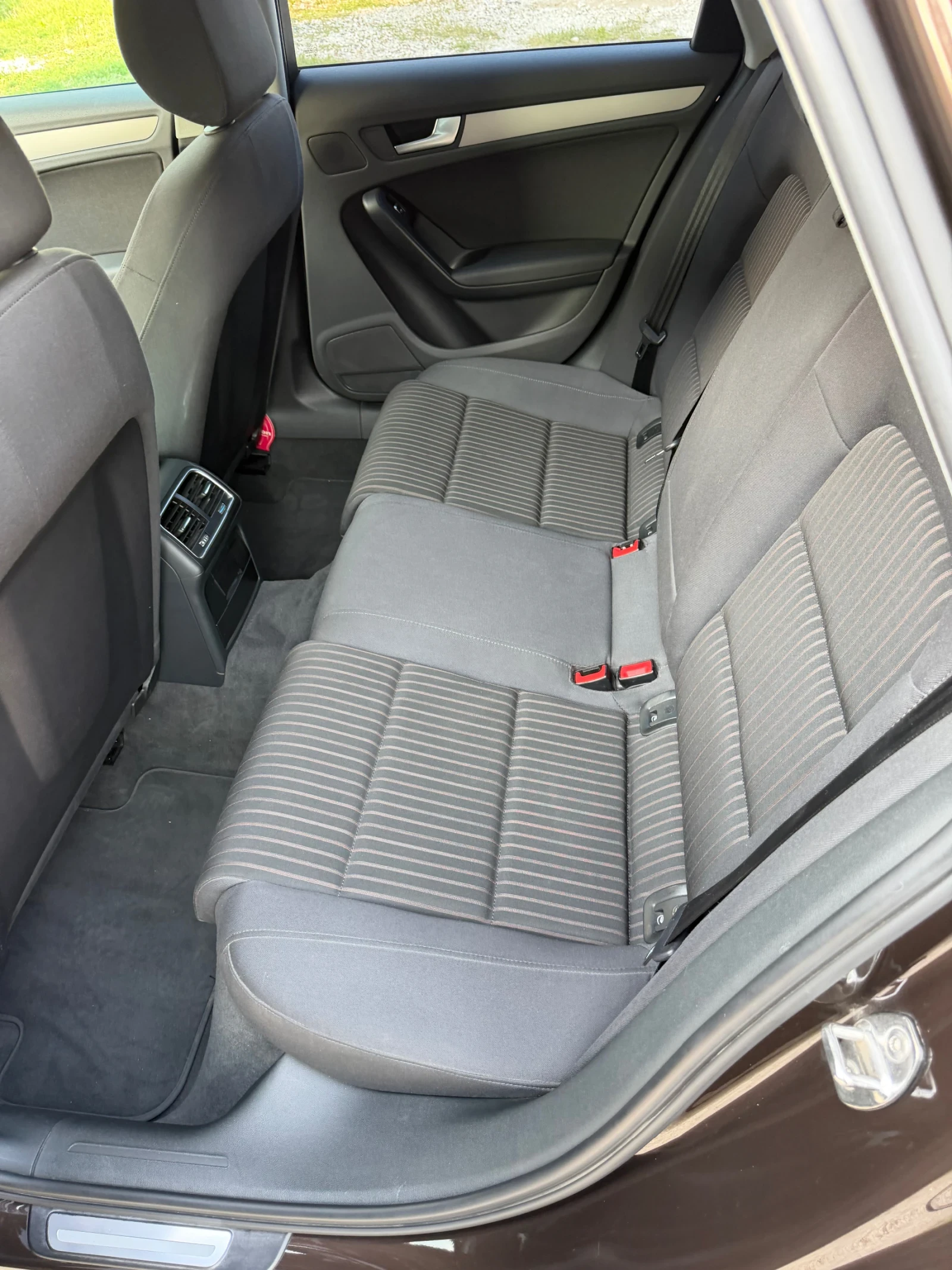 Audi A4 Ръчка-150кс., снимка 12 - Автомобили и джипове - 55896945