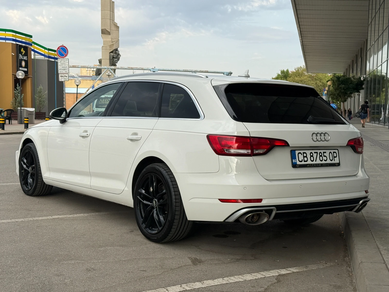Audi A4 6 МЕСЕЦА ГАРАНЦИЯ/2.0TDI 150кс. S Line/Автоматик, снимка 3 - Автомобили и джипове - 55959897