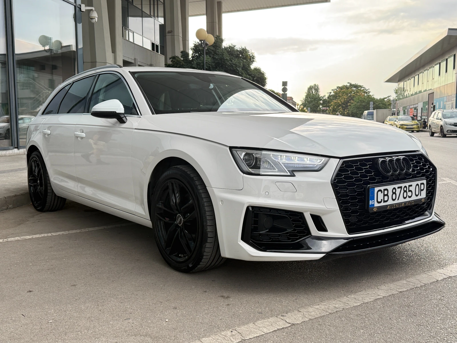 Audi A4 6 МЕСЕЦА ГАРАНЦИЯ/2.0TDI 150кс. S Line/Автоматик, снимка 6 - Автомобили и джипове - 55959897