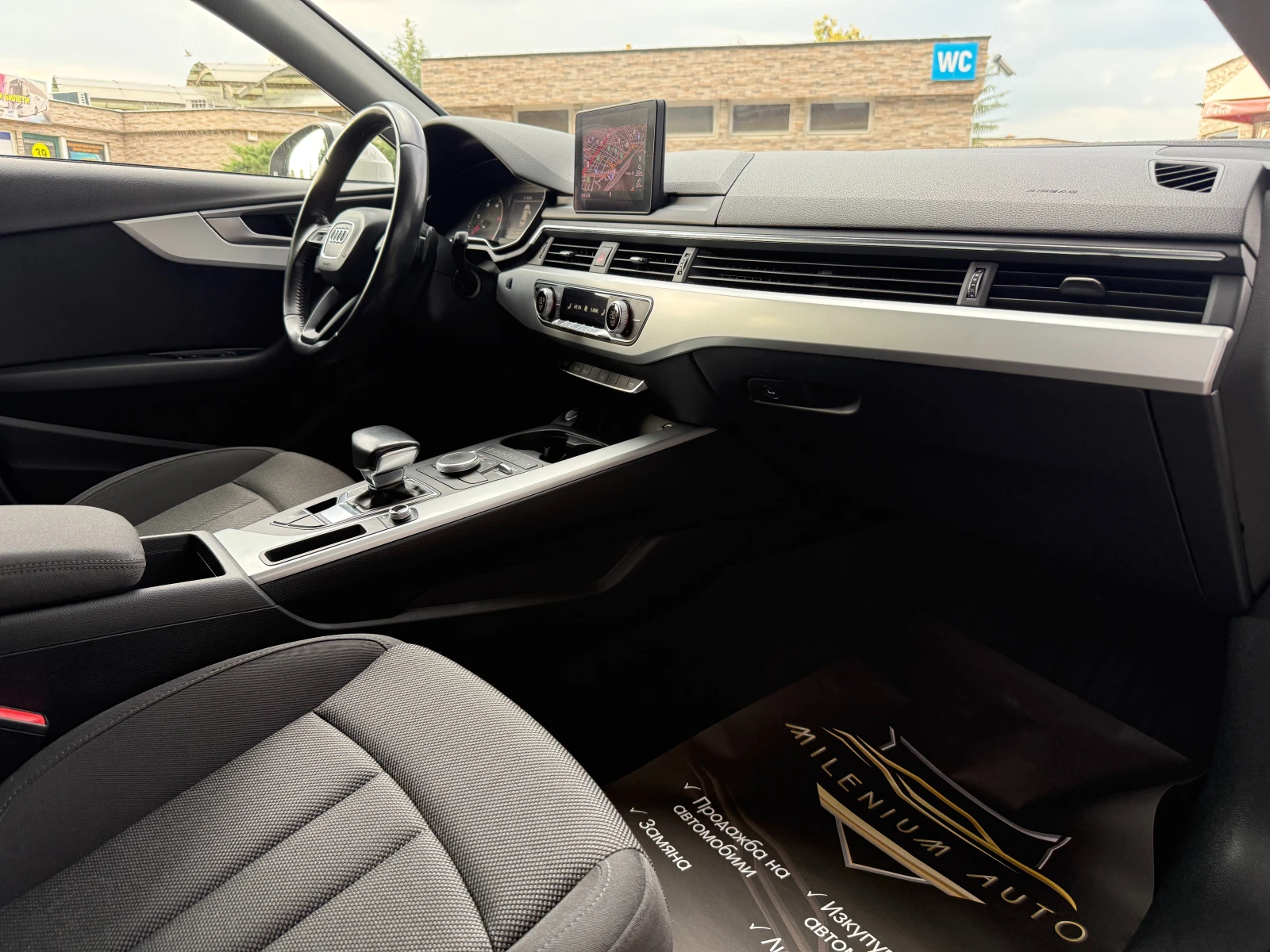 Audi A4 6 МЕСЕЦА ГАРАНЦИЯ/2.0TDI 150кс. S Line/Автоматик, снимка 11 - Автомобили и джипове - 55959897