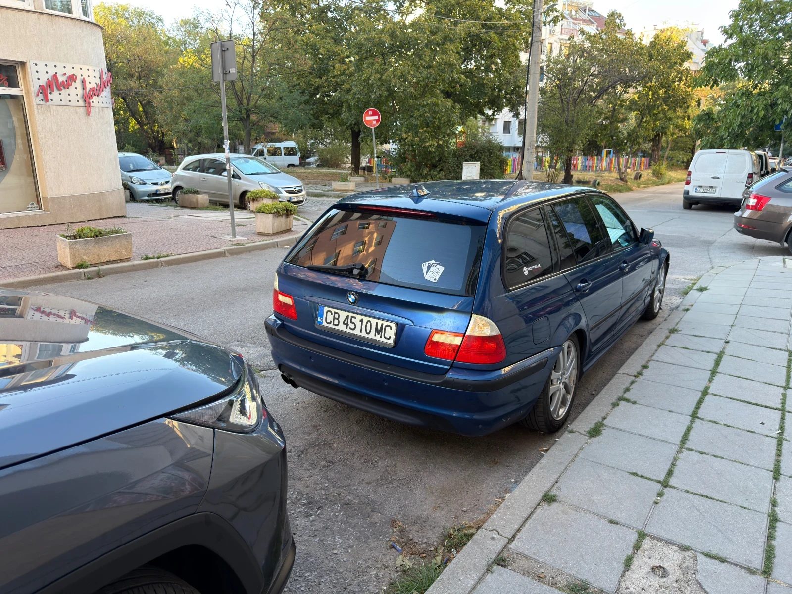 BMW 330 I, снимка 6 - Автомобили и джипове - 55981852