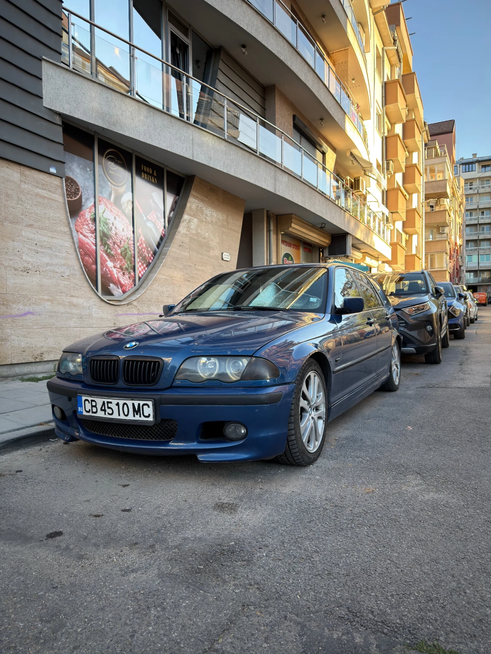 BMW 330 I, снимка 3 - Автомобили и джипове - 55981852