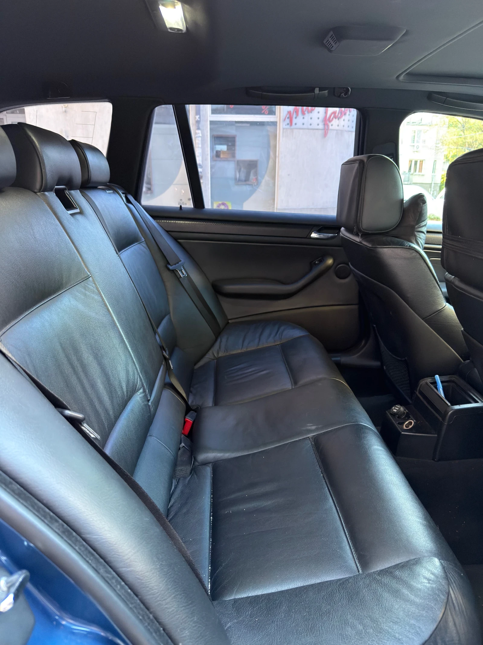 BMW 330 I, снимка 11 - Автомобили и джипове - 55981852