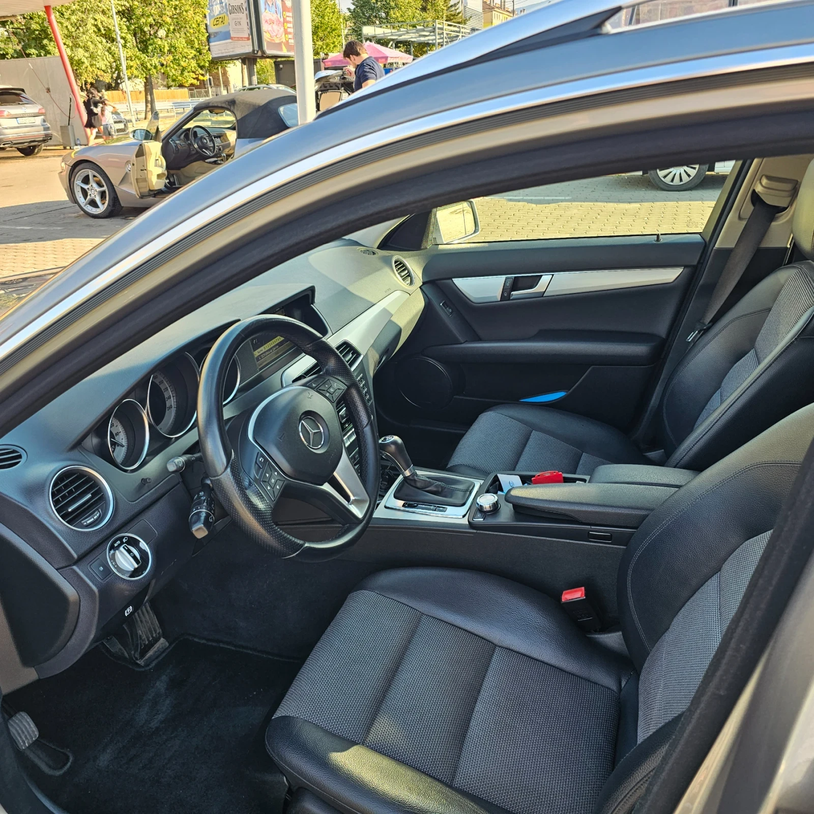 Mercedes-Benz C 220 Avangard, снимка 12 - Автомобили и джипове - 56103625