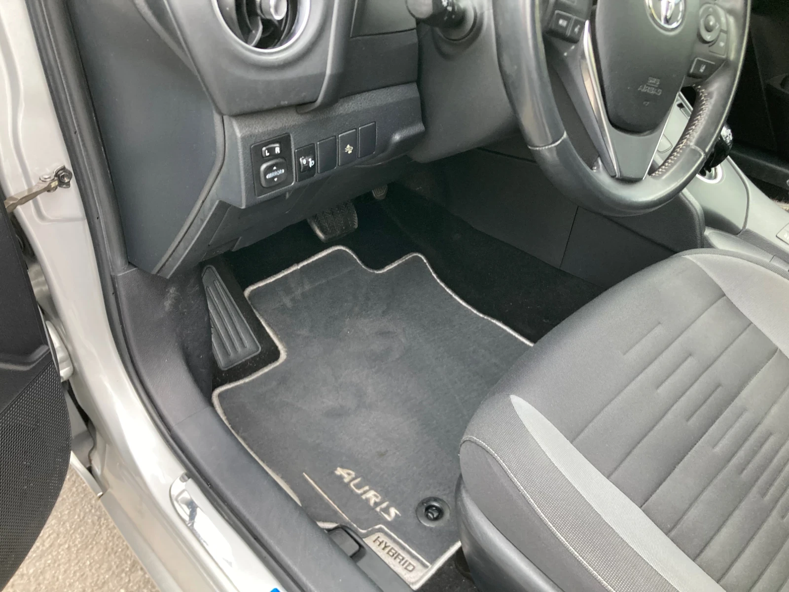 Toyota Auris 1.8 Hibrid 117000km ORIGINAL | Mobile.bg � ����������� 8