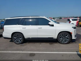 Cadillac Escalade SPORT* AWD* ЖЪЛТИ МИГАЧИ* ПЪЛНА ИСТОРИЯ, снимка 13