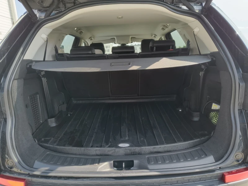 Land Rover Discovery Sport 2.0 MHEV , снимка 7 - Автомобили и джипове - 52327253