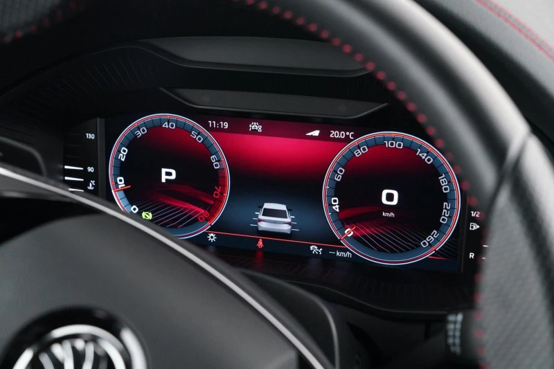 Skoda Kodiaq RS* 2.0 TSI* 4x4* DSG* DISTR* KEYLESS* , снимка 10 - Автомобили и джипове - 51201680