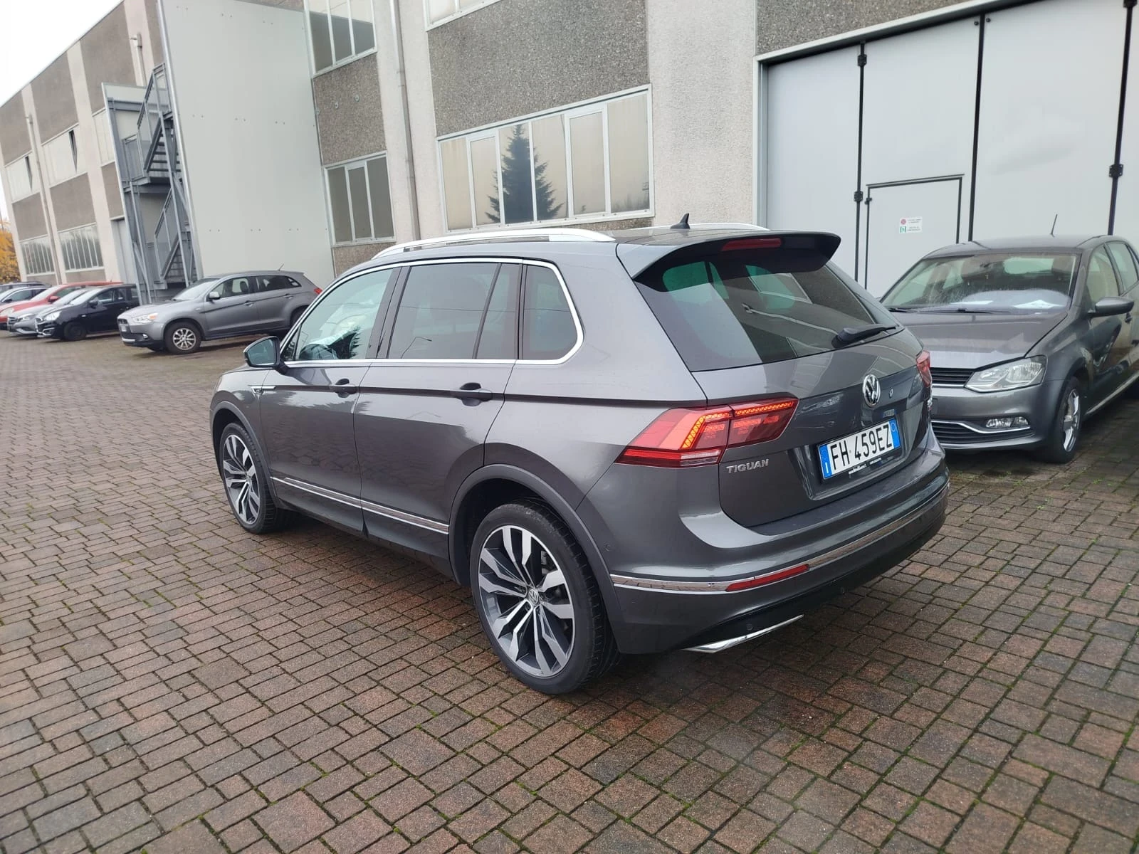 VW Tiguan TDI* 240* R-Line* 4motion - изображение 6