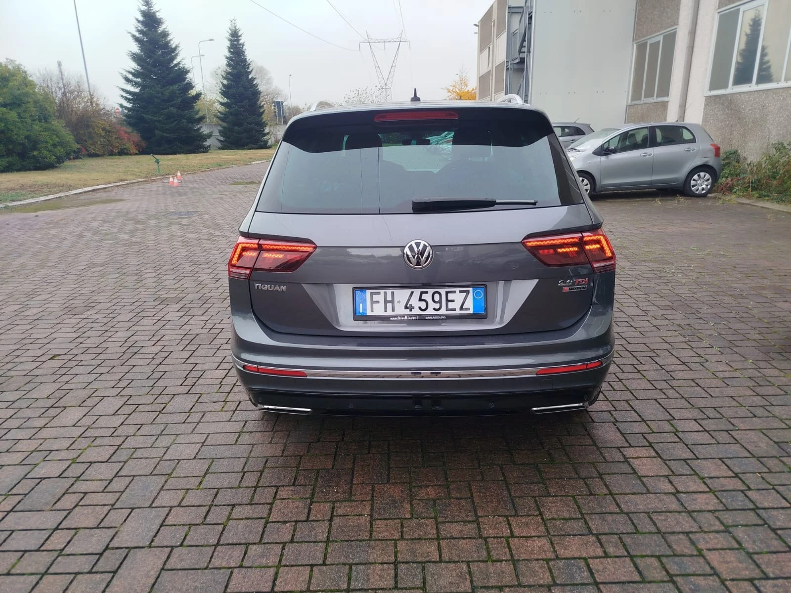 VW Tiguan TDI* 240* R-Line* 4motion - изображение 5