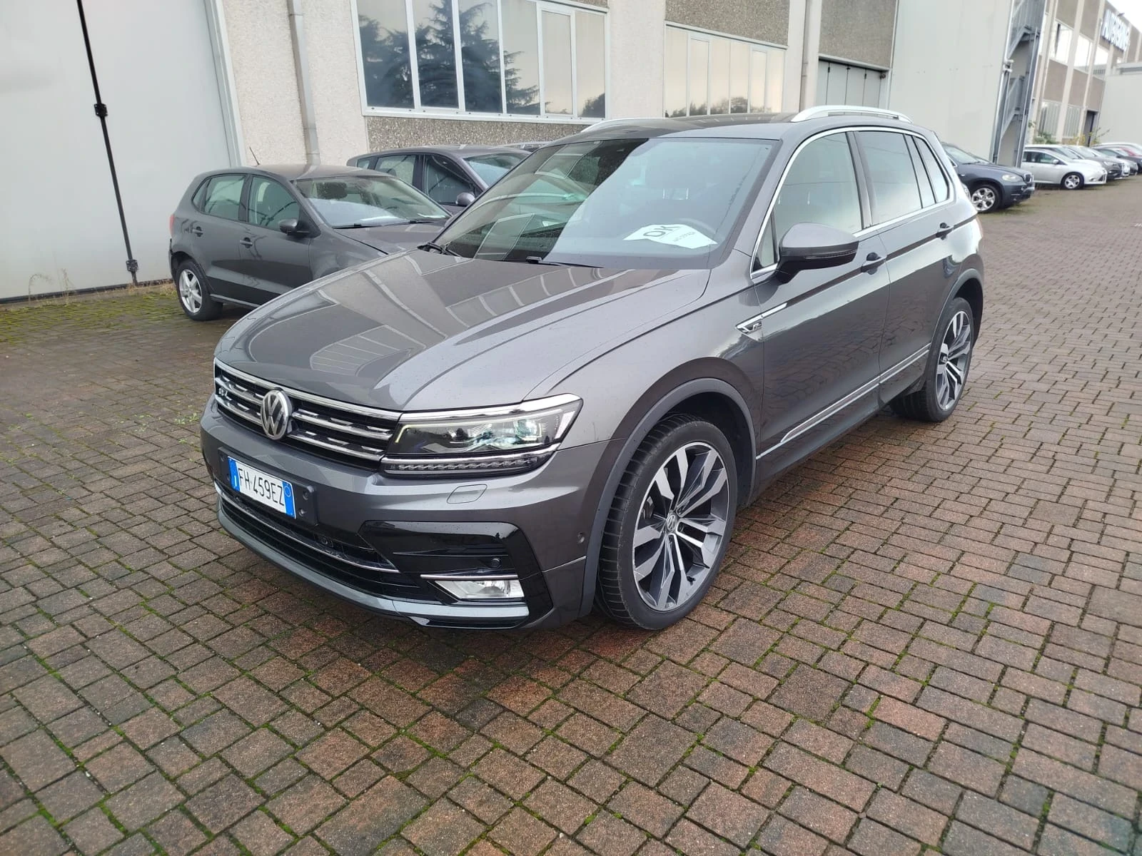 VW Tiguan TDI* 240* R-Line* 4motion | Mobile.bg   1
