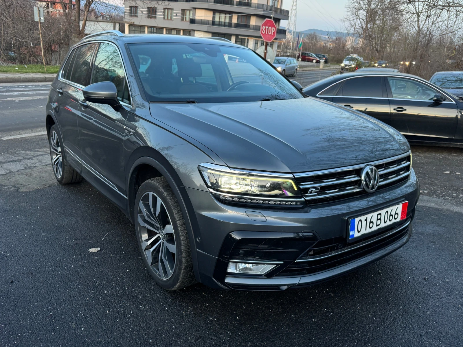 VW Tiguan TDI* 240* R-Line* 4motion | Mobile.bg � ����������� 2