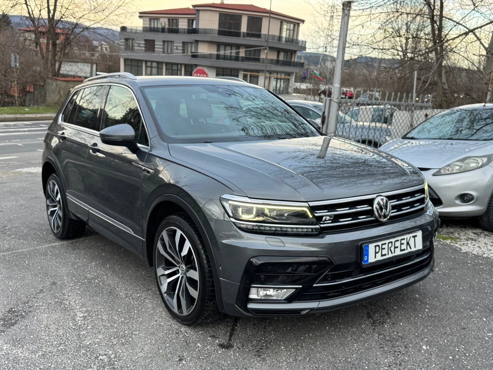 VW Tiguan TDI* 240* R-Line* 4motion | Mobile.bg � ����������� 3