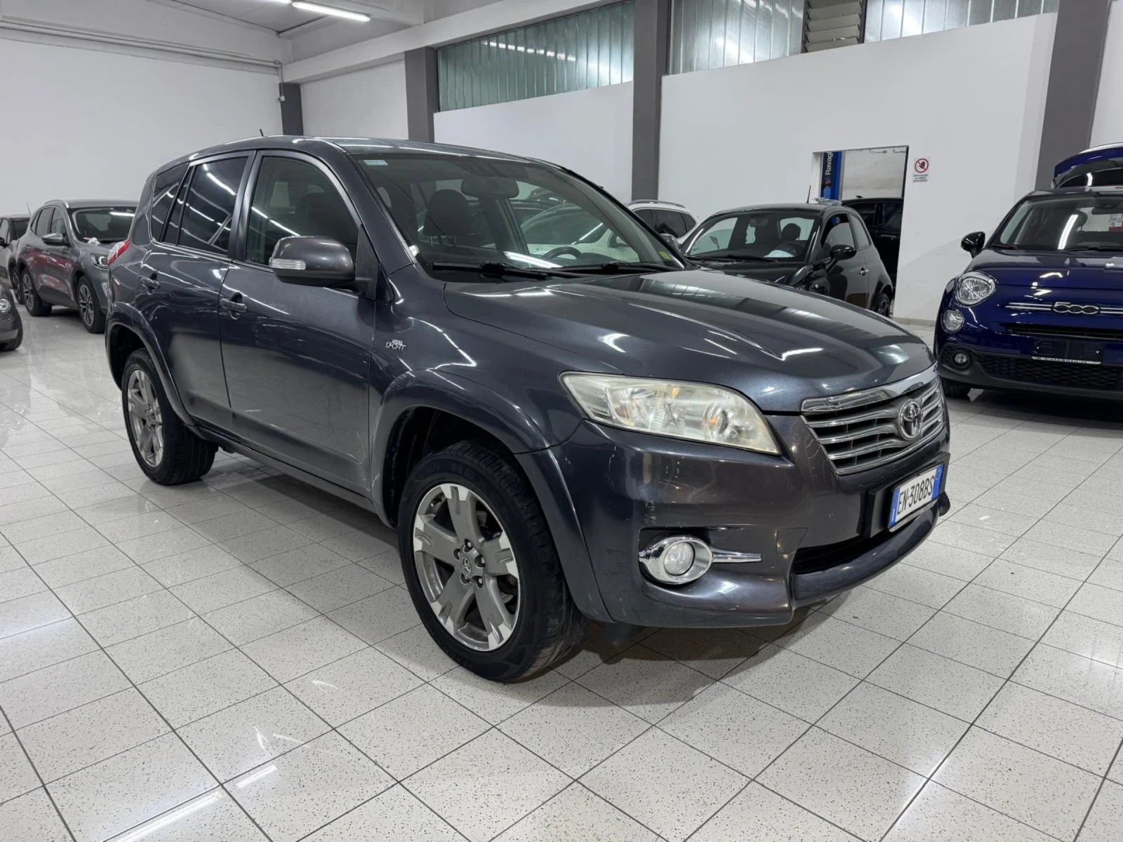 Toyota Rav4 2.0 D4D - изображение 3