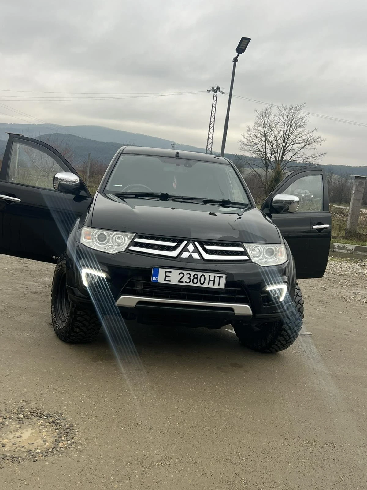 Mitsubishi L200, снимка 8 - Автомобили и джипове - 54651466