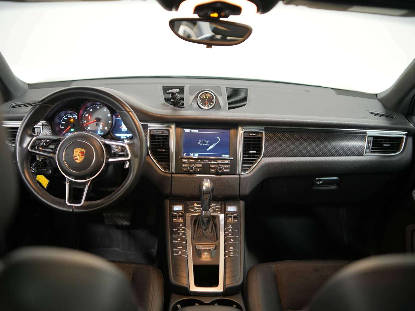 Porsche Macan S | PANO | СЕРВИЗНА ИСТОРИЯ | ЦЕНА ДО БГ, снимка 16 - Автомобили и джипове - 54980143
