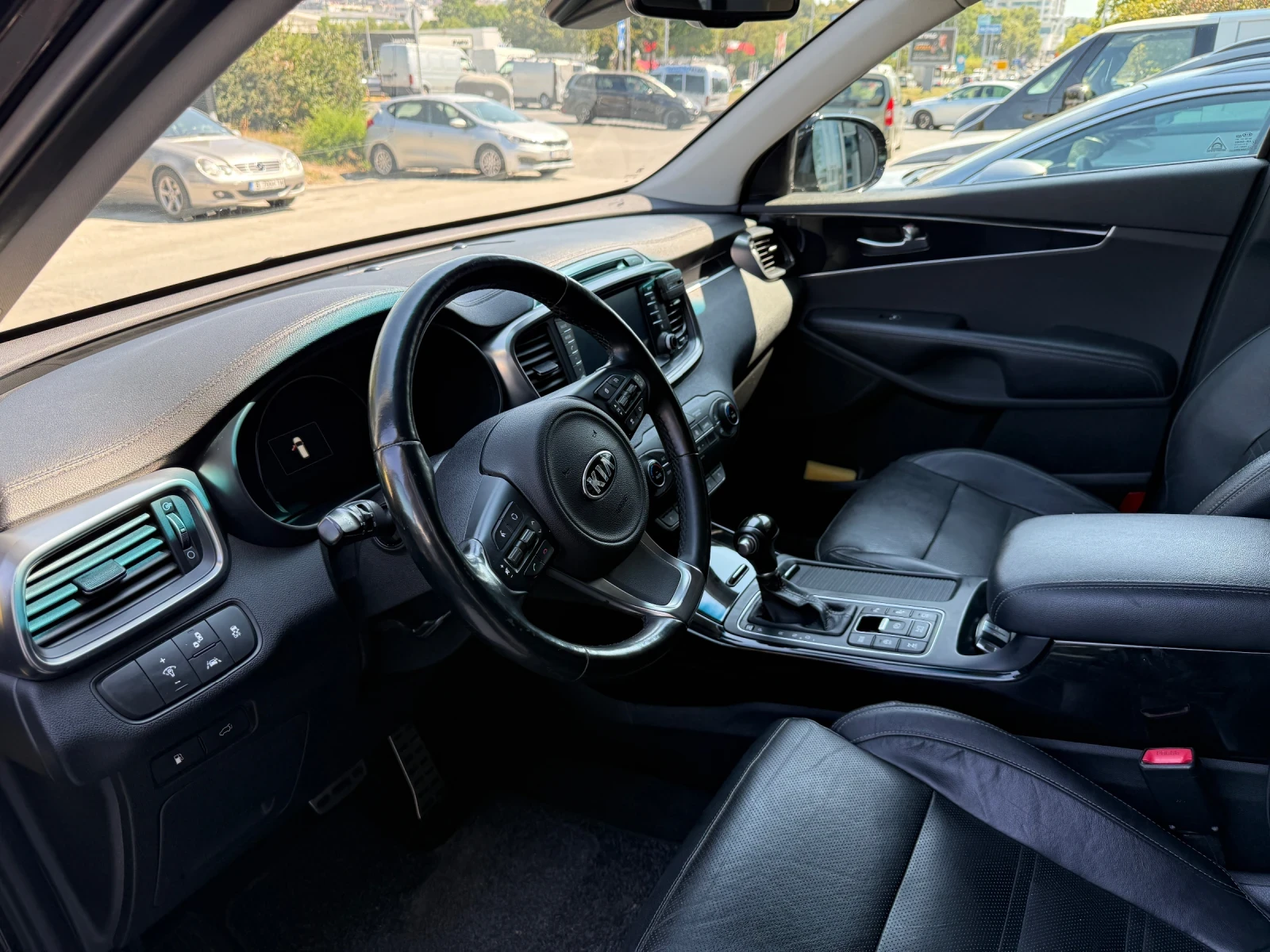 Kia Sorento 2.2 CRDi, снимка 8 - Автомобили и джипове - 55693560