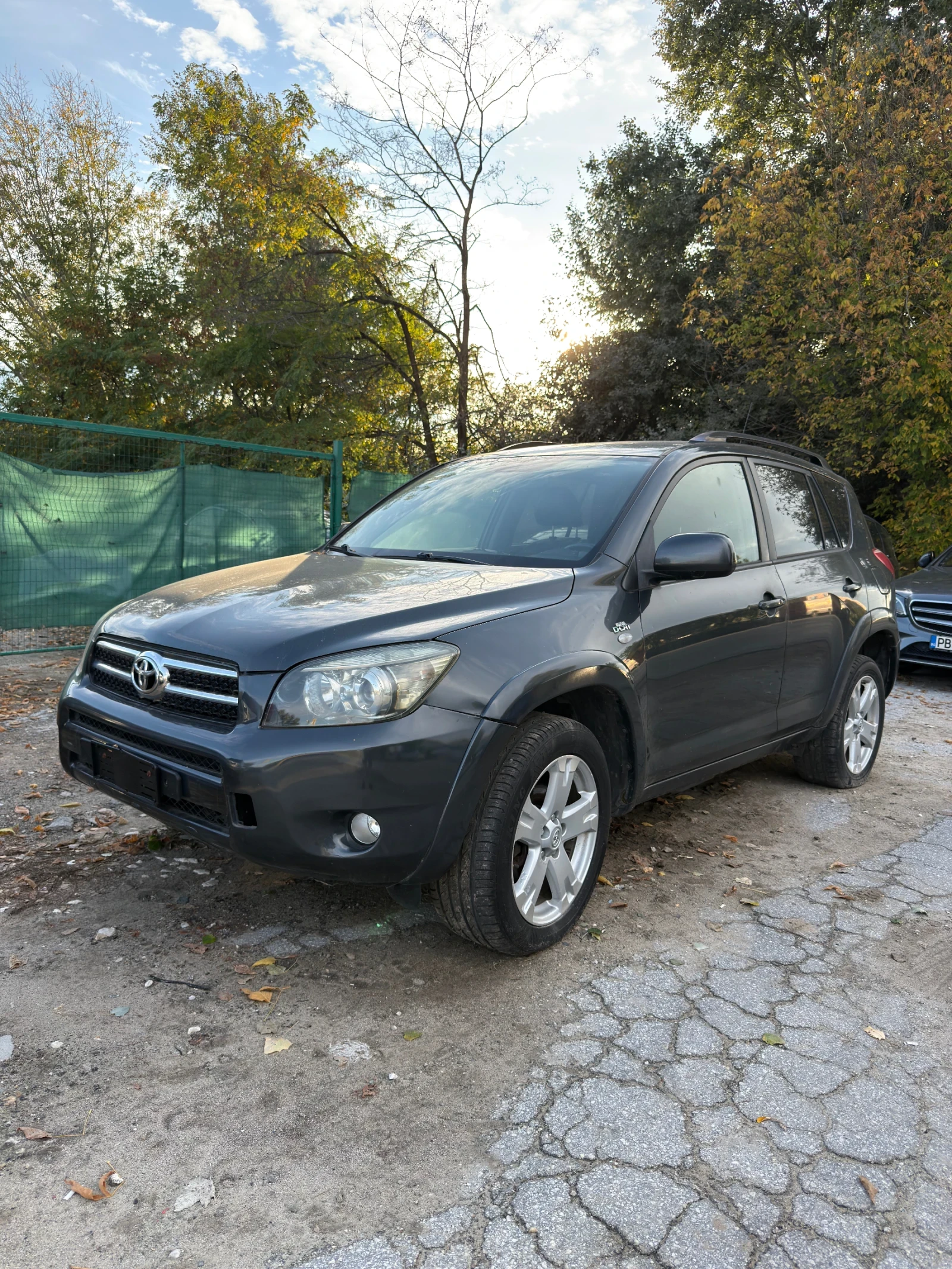 Toyota Rav4 2.2 D4D, снимка 2 - Автомобили и джипове - 56565109