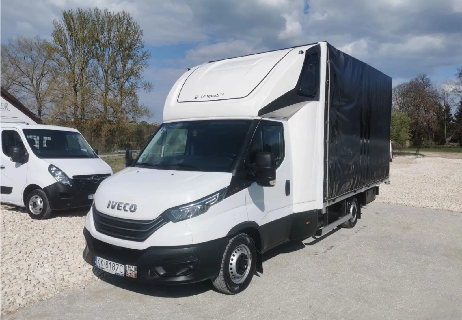 Iveco Daily ДВОЙНА КАБИНА//ЛИЗИНГ//* НОВ БРЕЗЕНТ