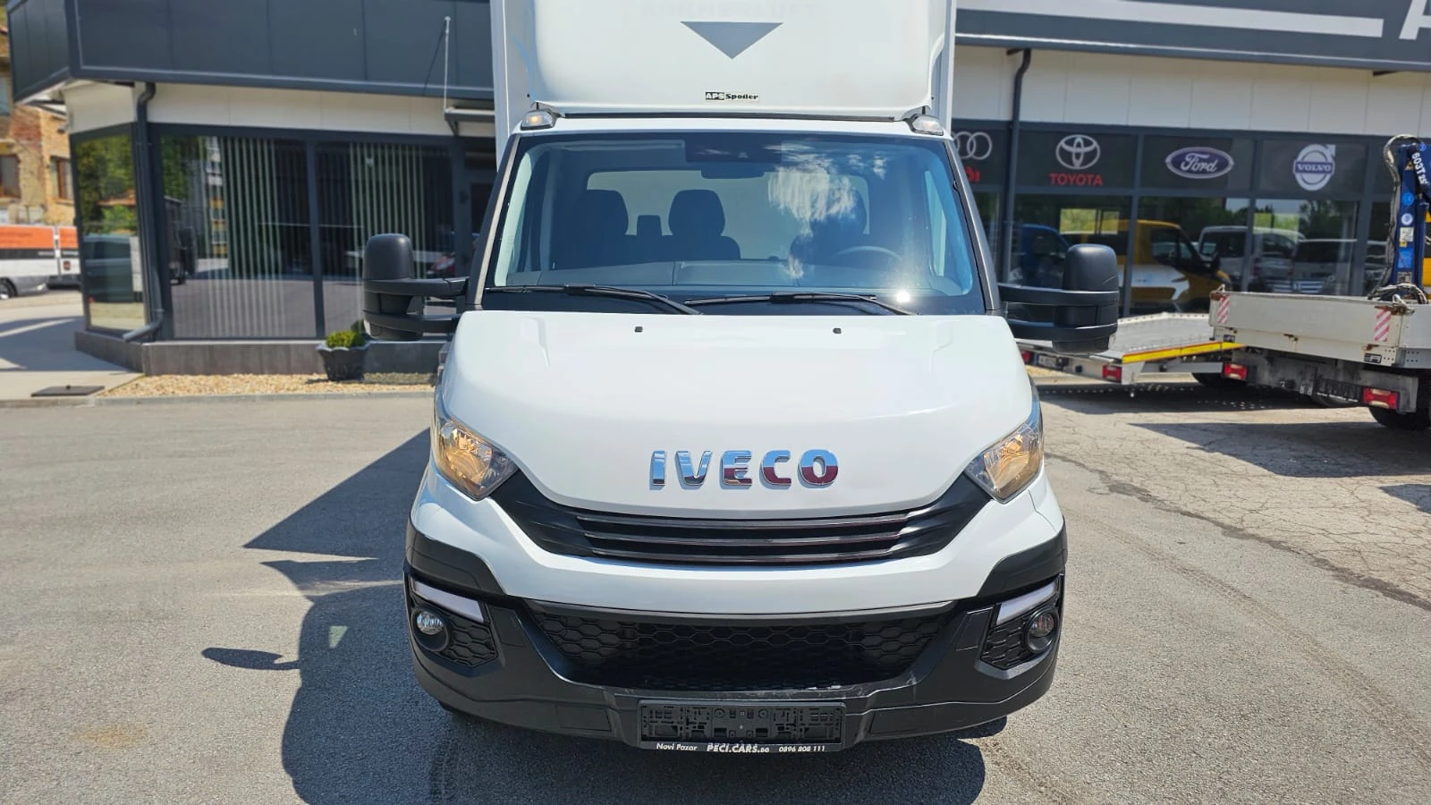 Iveco Daily 35S18 3.0D 8ZF CH-П.БОРД-СОБС. ХОД-ТОП СЪСТ-ЛИЗИНГ, снимка 2 - Бусове и автобуси - 55581825