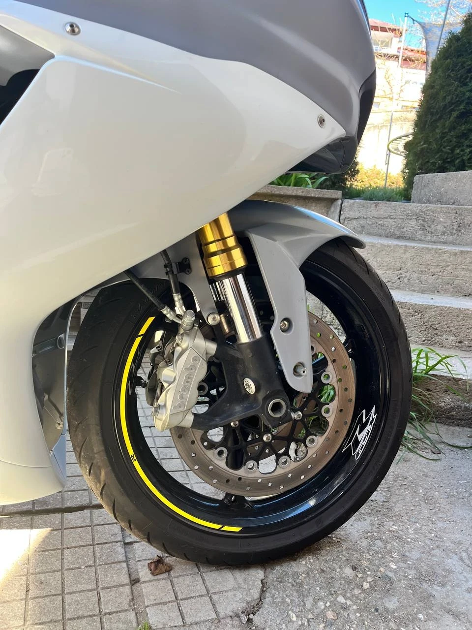 Suzuki Gsxr 750 2022г. Като нов, снимка 3 - Мотоциклети и мототехника - 54319145