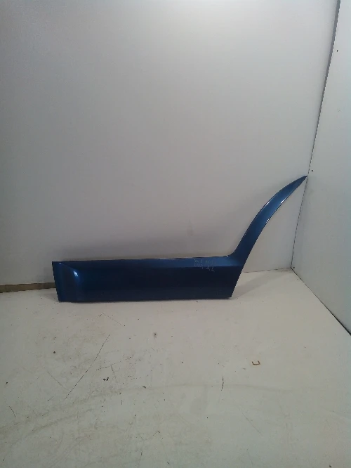 лайсна задна лява субару аутбек